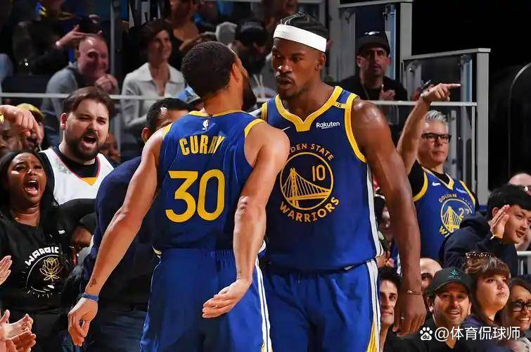 今晨金州勇士完成体检：NBA总决赛节点到来；赛场秩序良好；阵容厚度经受考验(金州勇士队今天赛事消息)