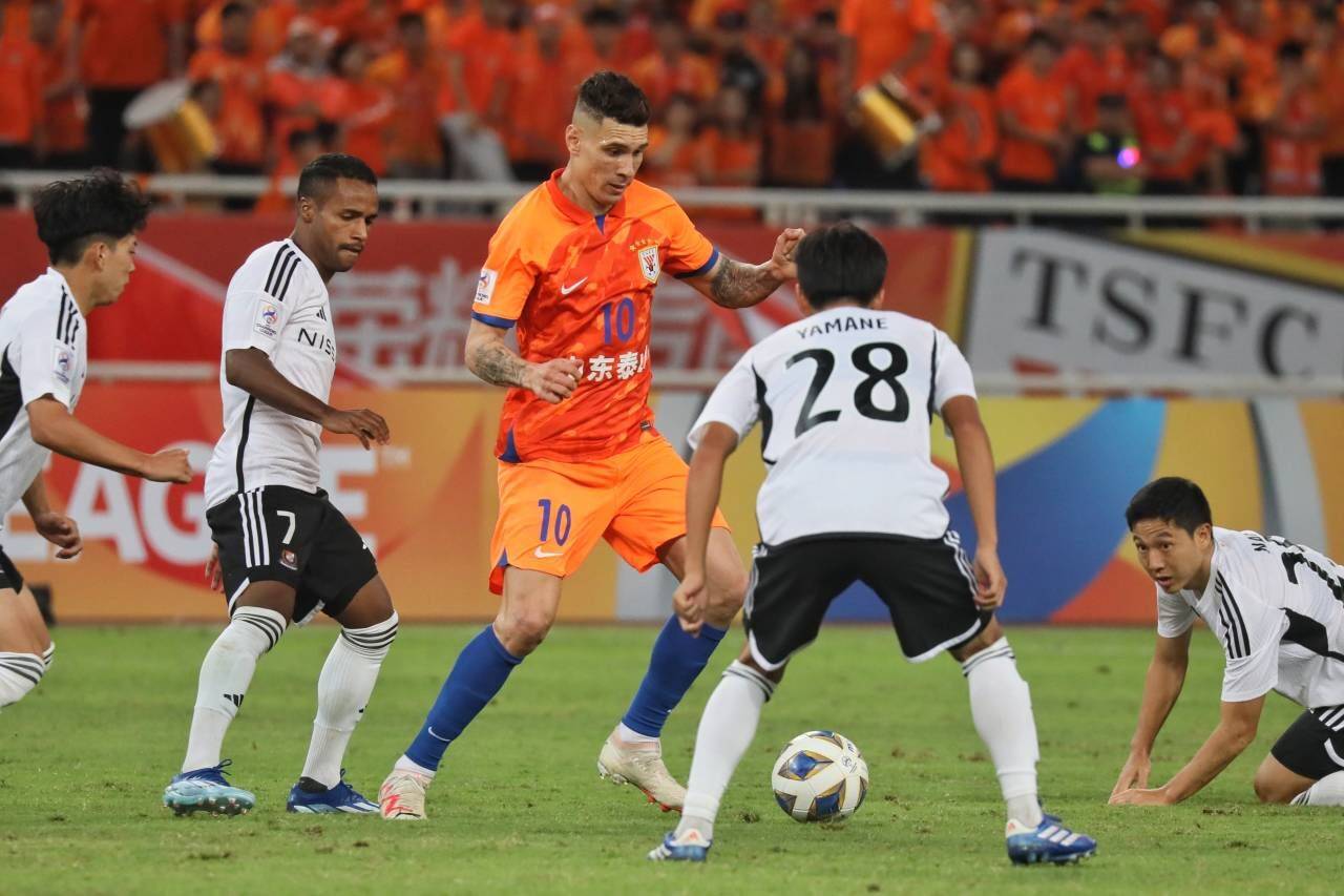 包含窗口期亚冠传出新动向，浙江稠州回应争议，管理层表态：管理层满意，轮换策略成焦点的词条