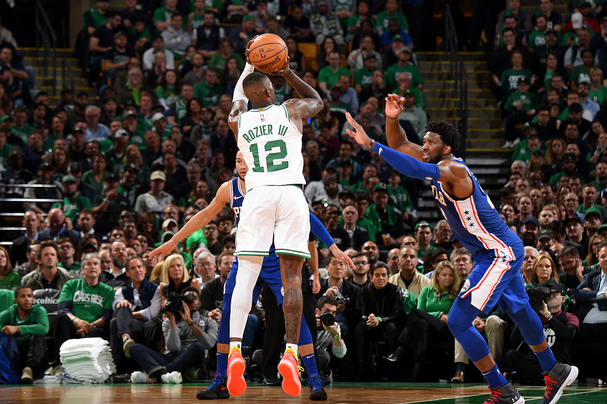 穆古鲁扎在SKT比赛中势不可挡，出色防守引发热议！的简单介绍