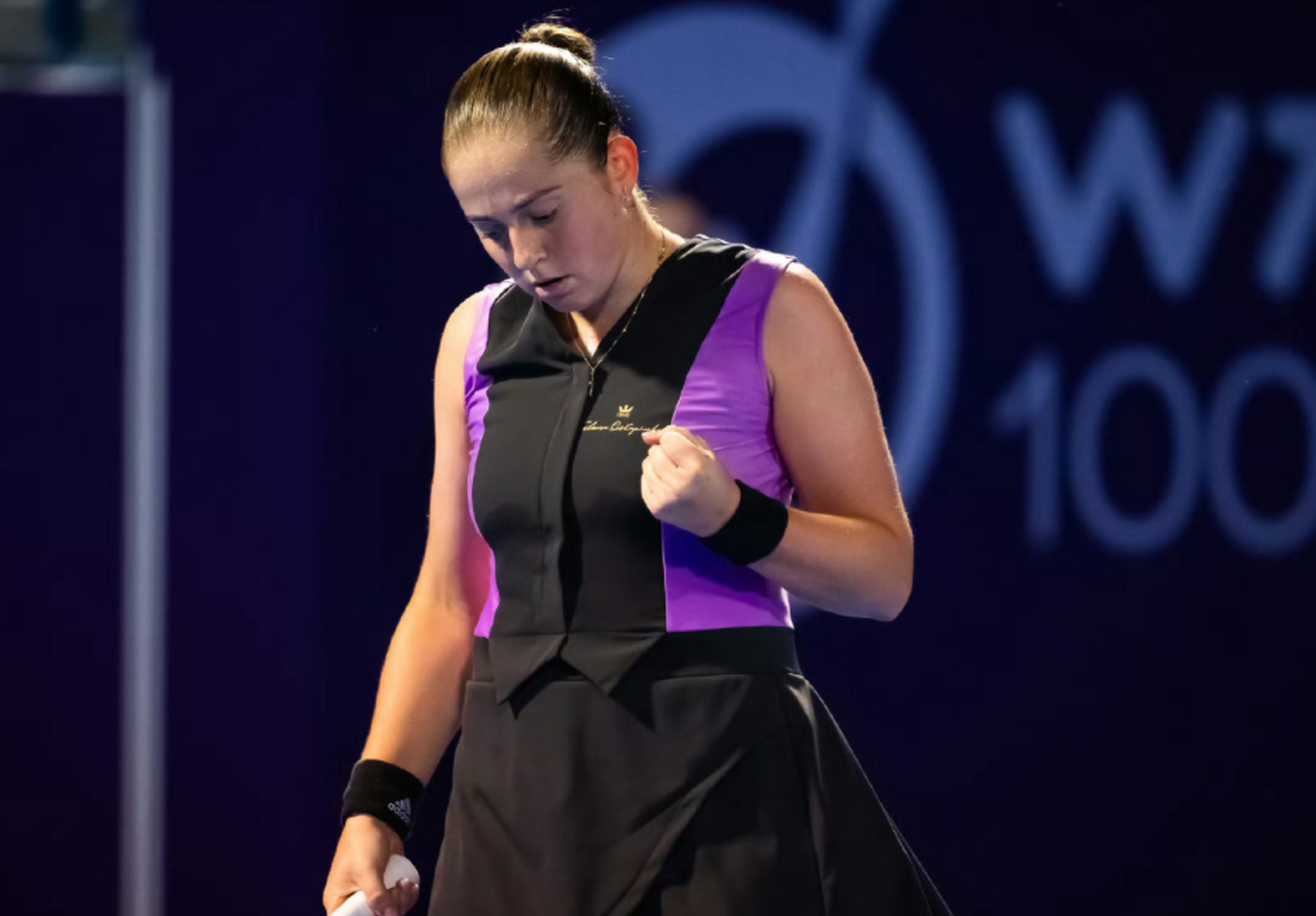 阿扎伦卡在德国队比赛中比分优势明显，势不可挡引发热议！的简单介绍