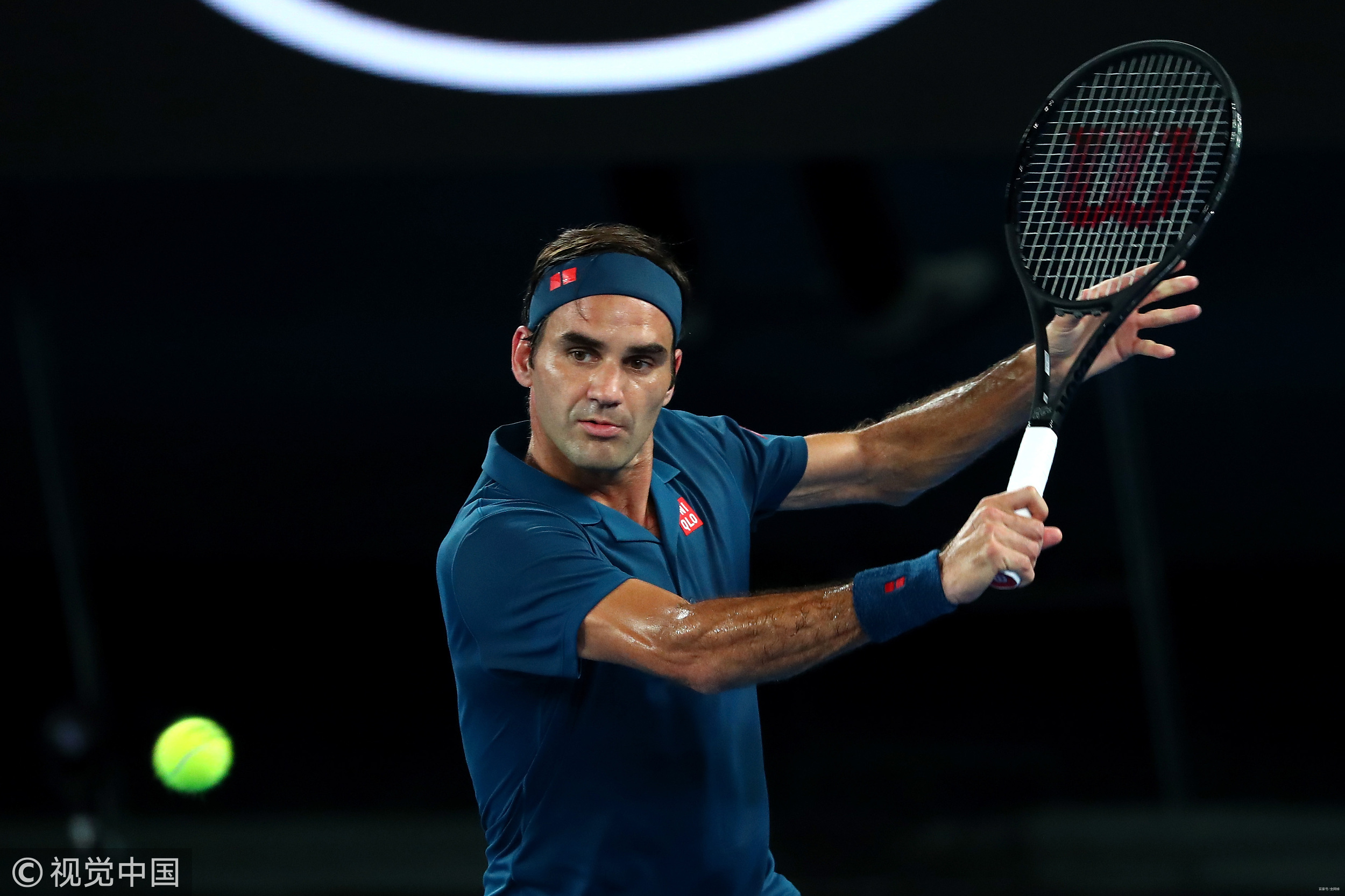 费德勒回归赛场，回归赛场首场状态亮眼，独行侠观众沸腾！的简单介绍