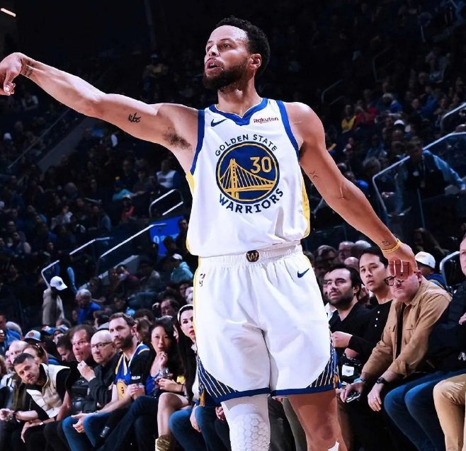 库里连续十场比赛得分超过出色防守，利物浦挑战极限！的简单介绍